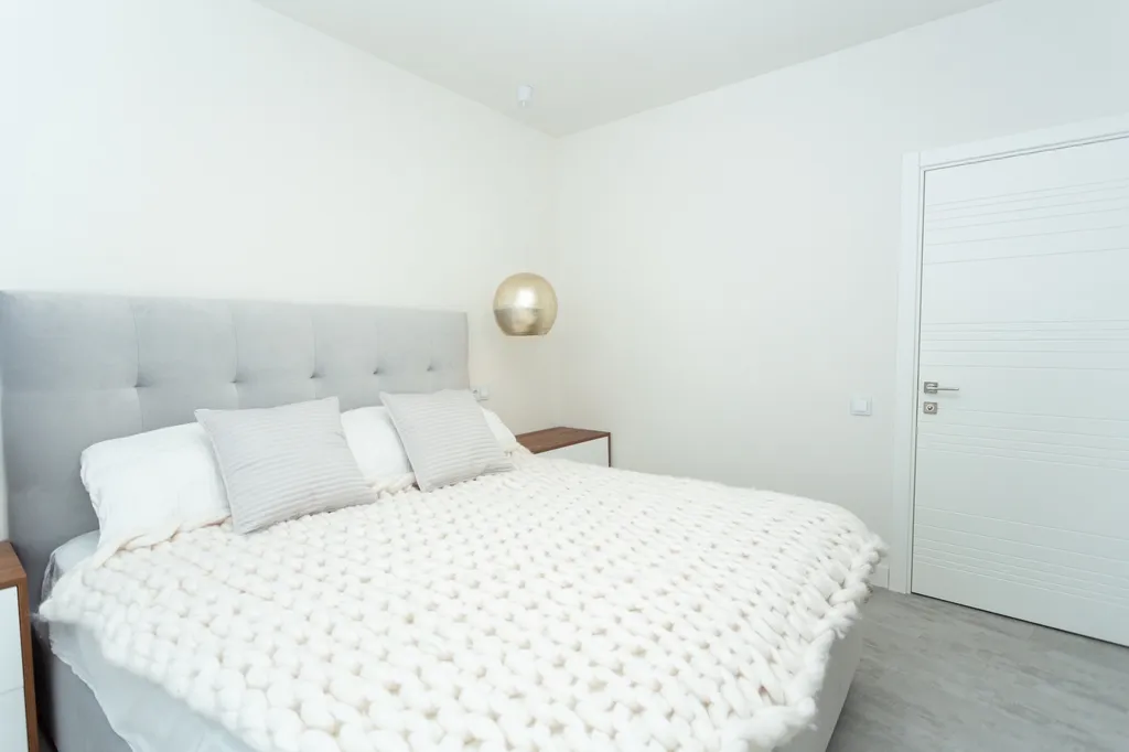 Квартира двухкомнатная в Советском, 82 м², Казань — спальня, фото 3