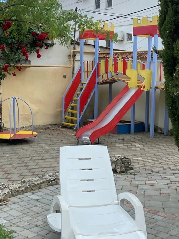 Двухместный номер с 2 отдельными кроватями мансарда — Камелот, фото 3 из 5
