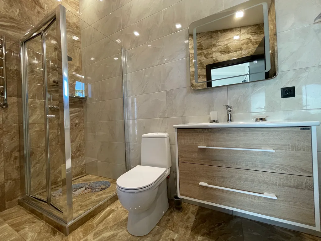 Студия однокомнатная на улице Маратовской, 27 м², Гаспра — ванная комната