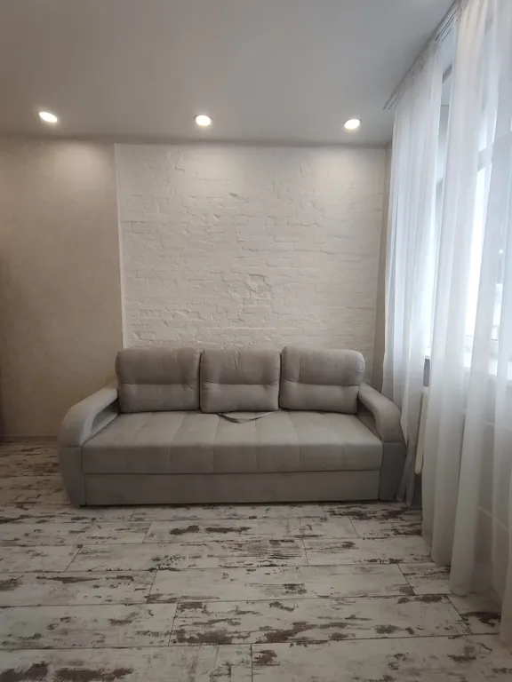 Квартира двухкомнатная в Фрунзенском, 50 м², Владивосток — спальня, фото 5