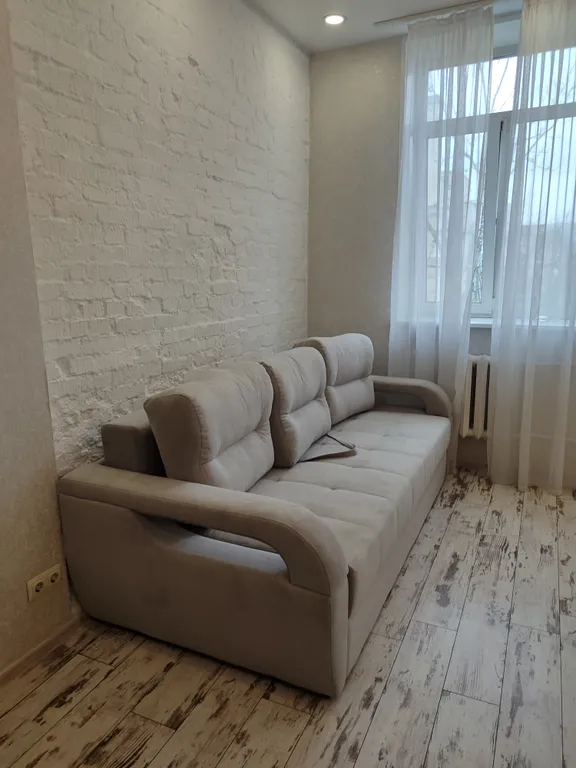 Квартира двухкомнатная в Фрунзенском, 50 м², Владивосток — спальня, фото 6