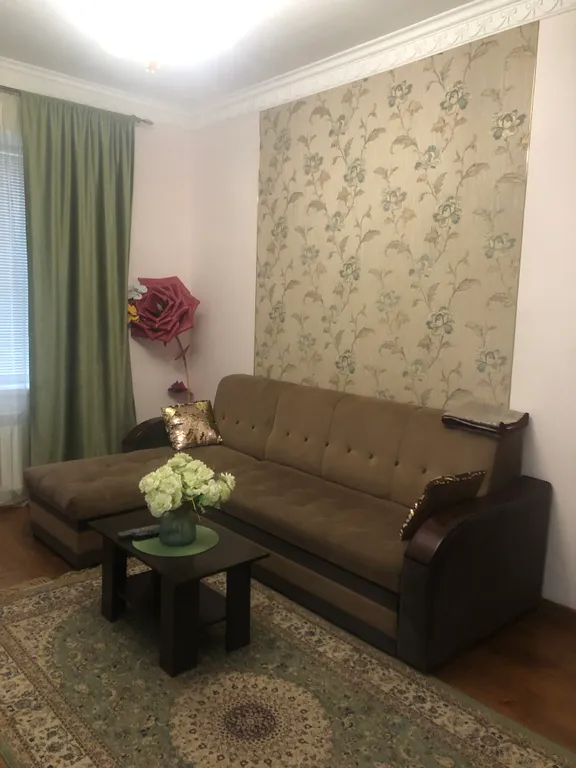 Квартира трёхкомнатная в Ленинском, 96 м², Махачкала — фото 2