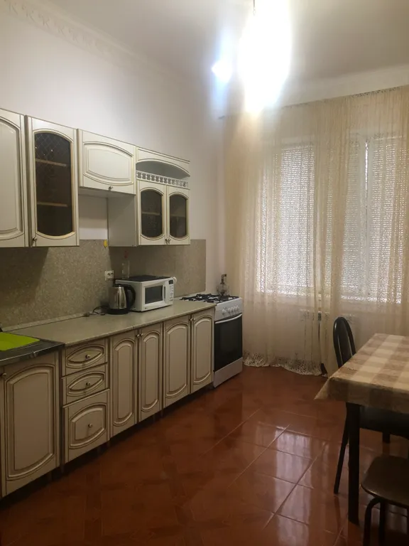 Квартира трёхкомнатная в Ленинском, 96 м², Махачкала — фото 8