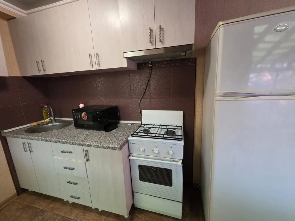 Квартира трёхкомнатная на улице Толстого, 100 м², Кисловодск — фото 11