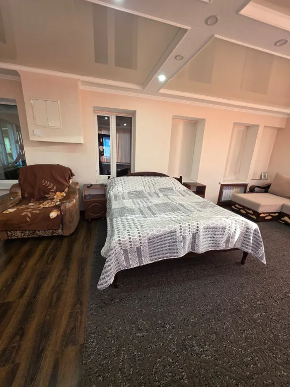 Квартира трёхкомнатная на улице Толстого, 100 м², Кисловодск — фото 7