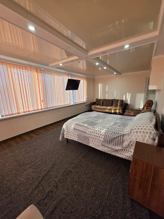 Квартира трёхкомнатная на улице Толстого, 100 м², Кисловодск — фото 8