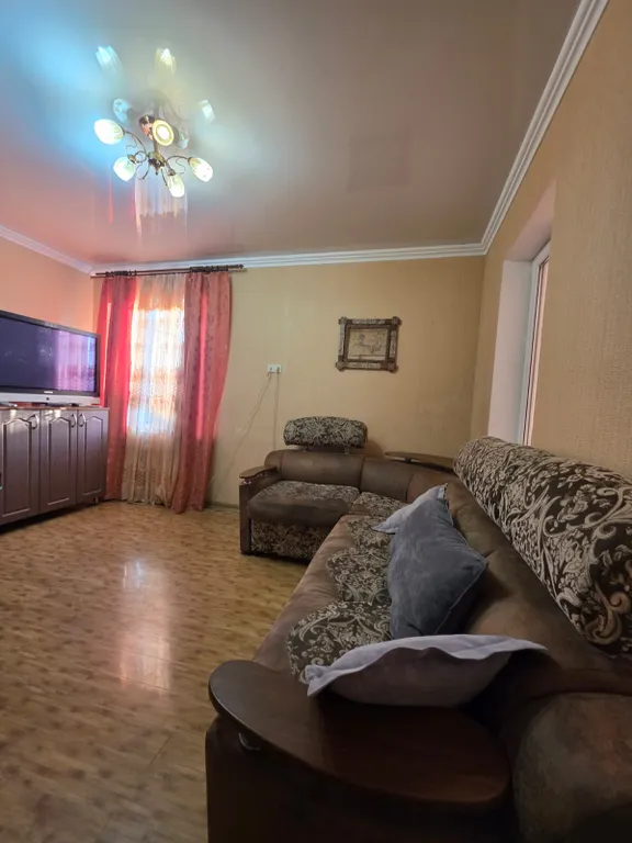 Квартира трёхкомнатная на улице Толстого, 100 м², Кисловодск — фото 10