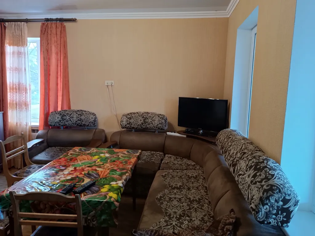Квартира трёхкомнатная на улице Толстого, 100 м², Кисловодск — спальня
