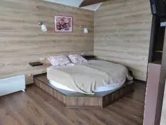 Фото гостя 4 — Апартаменты двухкомнатные на улице Льнозаводской, 46 м², Пушкинские Горы