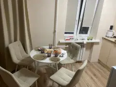 Фото гостя 2 — Квартира трёхкомнатная в переулке Володарского, 57 м², Каменск-Шахтинский