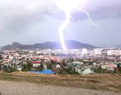 Фото гостя 1 — Дом 8-местный на улице Юнусе Кандыме, 100 м², Судак