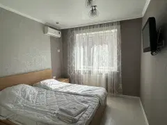 Фото гостя 9 — Квартира трёхкомнатная на улице Герои Сарабеева В.И., 75 м², Краснодар