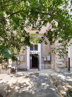 Фото гостя 7 — Квартира трёхкомнатная в переулке Батурина, 60 м², Ливадия