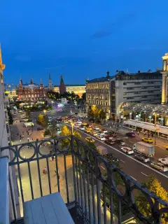 Фото гостя 2 — Квартира трёхкомнатная у Охотки, в Тверском, 83 м², Москва