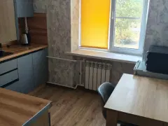 Фото гостя 1 — Квартира двухкомнатная на улице Ворошилова, 55 м², Каменск-Шахтинский