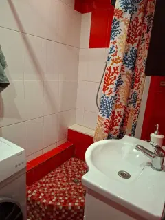 Фото гостя 5 — Квартира трёхкомнатная на улице Республики, 70 м², Тюмень