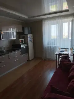 Фото гостя 8 — Апартаменты двухкомнатные на улице Первомайской, 80 м², Тюмень