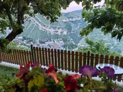 Фото гостя 1 — Коттедж 7-местный на улице Имама Шамиля, 100 м², Гуниб