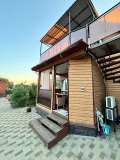 Фото гостя 1 — Коттедж 7-местный на улице Кубанской, 60 м², Голубицкая