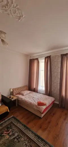 Фото гостя 1 — Квартира трёхкомнатная у Маяковской, в Центральном, 120 м², Санкт-Петербург